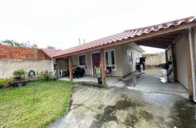 Casaem palhoça com 2 quartos sendo 2 suítes e vaga de garagem