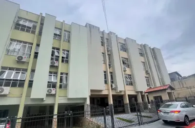 Apartamento à venda de 2 dormitórios ótima localização no estreito