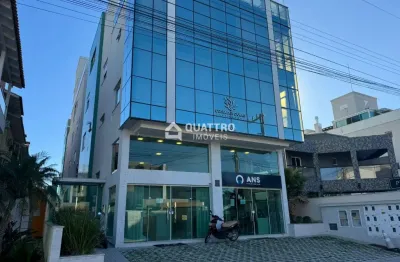 Cobertura à venda na Avenida Aroeira da Praia, 2522, Mariscal, Bombinhas