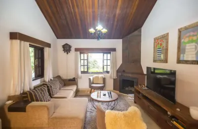 Casa à venda, 4 quartos e 2 vagas, 1073m2 - bosque merhy - quatro barras/pr