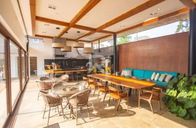 Casa luxuosa com vista para o jardim, 4 suítes, venda, 778 m² - santa felicidade - curitiba/pr