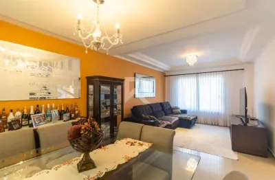 Triplex semi-mobiliado com churrasqueira, 4 quartos, venda, 182m² - próximo ao parque barigui - curitiba/pr