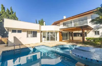 Casa em Condomínio Fechado com Quintal, Piscina, 4 suítes e 690m2 para venda - Seminário, Curitiba