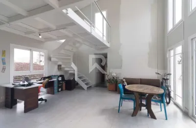 Casa com Jardim e Vista Livre, 3 Suítes, 5 Vagas à venda 389 m² – Mercês – Curitiba/PR