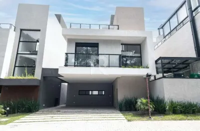 Casa em condomínio com vista livre, 3 suítes e terraço à venda – santa felicidade – curitiba/pr