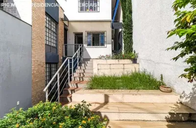 Casa à venda na Avenida Professor Alfonso Bovero, --, Perdizes, São Paulo