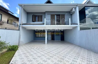 Sobrado com ático 310m² - 04 dormitórios – jardim das américas - curitiba