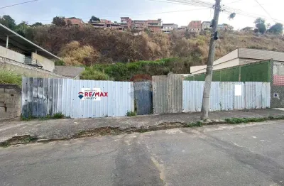 Terreno com 640 m² no bairro vila ideal - próximo a av. francisco valadares, fripai e a todo comercio e galpões do bairro