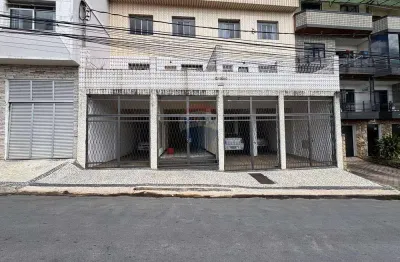 Apartamento de 2 quartos para locação com varanda e vista para o bairro
