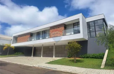 Linda casa de 4 suítes à venda no condomínio spina vile – conforto e sofisticação!