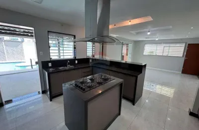 Alugue sua casa dos sonhos no bom pastor, 3 quartos, área gourmet e muito conforto, 3 vagas de garagem.
