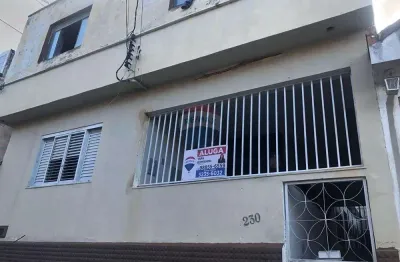 Casa de 5 quartos para aluguel no bairro vila ideal próxima a mercados, transpote urbano e a todo comércio do bairro
