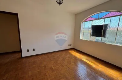 Casa com 3 quartos e terraço no monte castelo – conforto e praticidade em um só lugar!