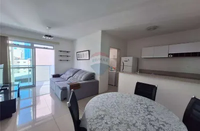 Apartamento de quarto e sala, todo mobiliado com vaga de garagem no centro de juiz de fora.