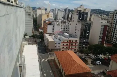 Apartamento 3 quartos, 3 banheiros no coração do centro – atrás da igreja catedral