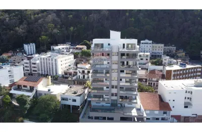 Apartamento com 3 quartos, sendo 3 suítes, 4 vagas de garagem, vista deslumbrante, 12 apartamentos. área de lazer com piscina e salão de festas.