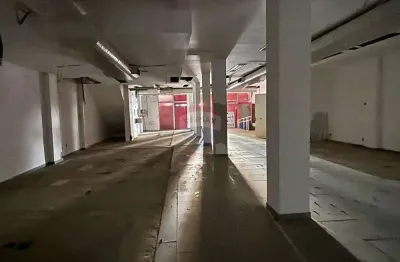 Excelente ponto comercial de 540m² no centro de juiz de fora, localização privilegiada com grande fluxo de pessoas