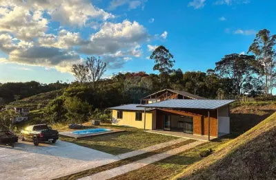 Casa com 2 quartos para alugar na Rua Geraldo Antônio Moreira, 165, Barreira do Triunfo, Juiz de Fora
