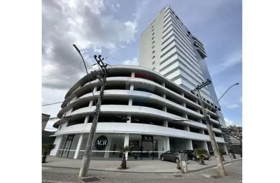 Sala comercial no grand tower. espaço moderno, coletivo e funcional