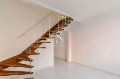 Lapa - sobrado residencial de 140m²  possui 3 dormitórios, 2 banheiros e 2 vagas.
