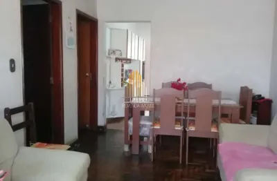 Sobrado residencial de 300m² possui 2 dormitórios, 1 sala e 2 vagas á venda na região vila madalena.