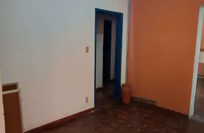 Perdizes, prédio residencial de 246m² com 3 andares.