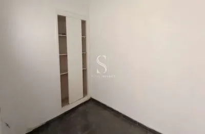 Vila romana, casa comercial de 196² com 11 salas e 4 banheiros
