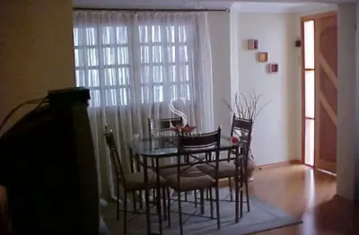 Perdizes casa de 300m² com 1 quarto, 1 banheiro e 1 vaga á venda