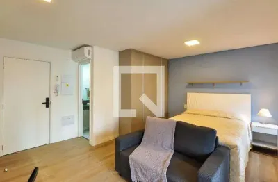 Kitnet / Stúdio à venda na Rua Alves Guimarães, 170, Pinheiros, São Paulo