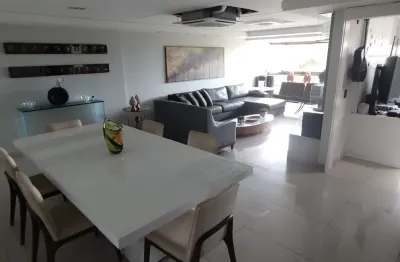 Venda de apartamento no poço da panela- 196m2- reformado- 04 quartos - 03 suítes-03 vagas de garagens