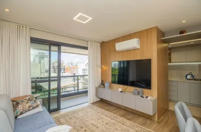 Apartamento com 2 quartos à venda na rua marquês do pombal, 941, moinhos de vento, porto alegre por r$ 1.350.000