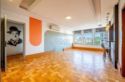 Apartamento com 3 quartos à venda na avenida ganzo, 525, menino deus, porto alegre por r$ 900.000