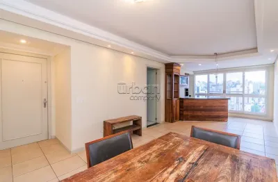 Apartamento com 3 quartos à venda na avenida taquara, 350, petrópolis, porto alegre por r$ 954.000