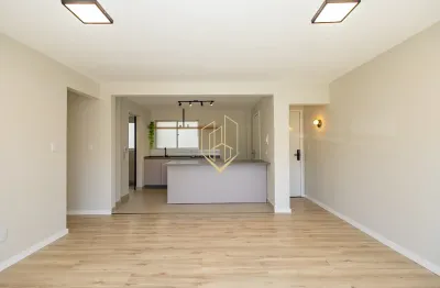 Apartamento retrofit no ahú com 3 quartos sendo uma suíte e 1 vaga