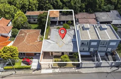 Terreno ZR2.1 com 560 m² (14x40) no coração de Santa Felicidade