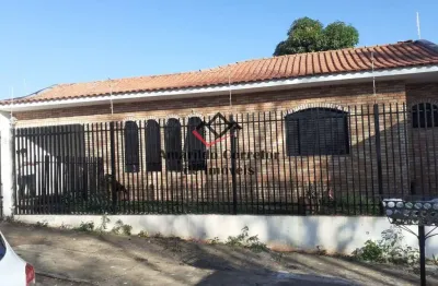Casa com 3 quartos à venda na rua pioneiro diogo martins esteves, jardim iguaçu, maringá, 227 m2 por r$ 530.000