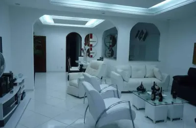 Apartamento com 5 quartos à venda na Pituba, Salvador 