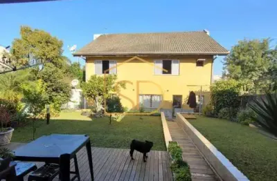 Excelente sobrado com 4 quartos sendo 2 suítes, 200m², à venda em são josé dos pinhais, aristocrata