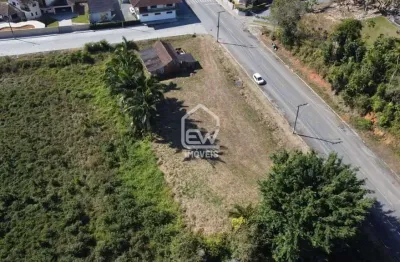 Terreno com ótima localização, área total de 2.045m² em massaranduba, sc