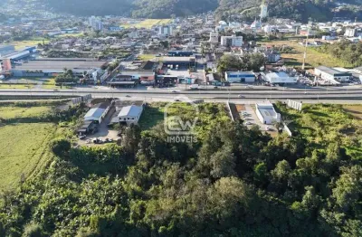 Terreno com excelente localização, área total de 3.020m² em guaramirim, sc