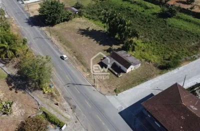 Terreno com ótima localização, área total de 2.045m² em massaranduba, sc