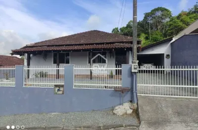 Casa com 3 quartos à venda na Rua José Galczinski, 101, Butuca, Massaranduba