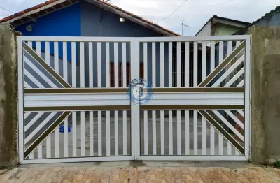 Casa com 2 quartos à venda na Rua Sônia, Centro, Itanhaém