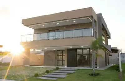 Casa no alplhaville paraiba, projetada por arquiteto renomado, extremamente bem localizada.