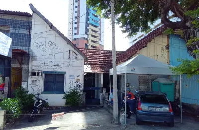 2 casas av. santos dumont á 80,00m estaçáo metro colegio militar