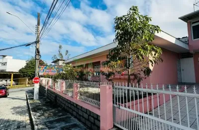 Casa comercial à venda na rua frederico afonso, 4334, ponta de baixo, são josé por r$ 1.350.000