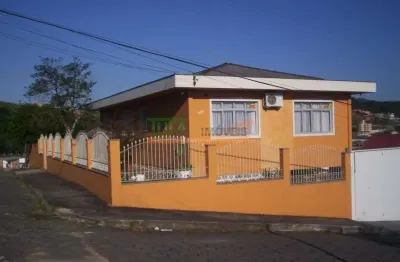 Casa com 3 quartos à venda na rua joaquim luiz, 684, forquilhinhas, são josé por r$ 636.000