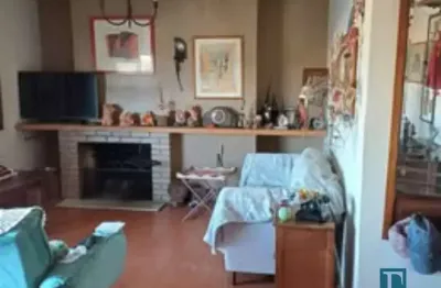 Vende-se apartamento zona de faculdades, 3 dormitórios
