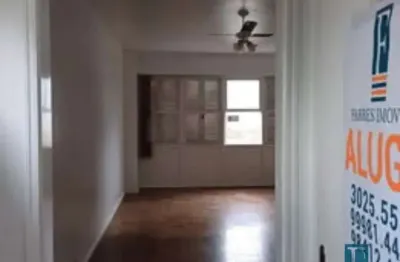 Apartamento com 3 quartos para alugar no Centro, Pelotas 
