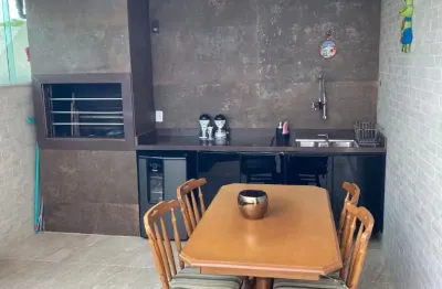 Cobertura com piscina e churrasqueira/ 3 quartos/ suíte/ reformada